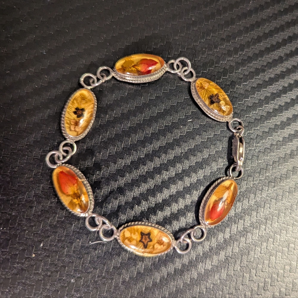 Elegant Silver Floral Bracelet